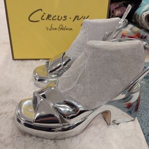 Platforms are well padded sole, extremely comfortable.